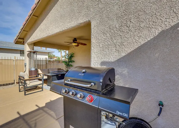 Holiday home Desert Escape W/ Spool Pool! 4 Mi To Havasu